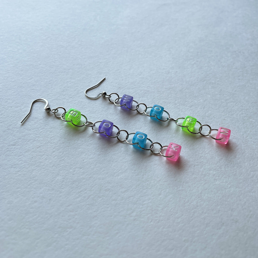 BOOK WORM 🤓 beaded earrings ✨