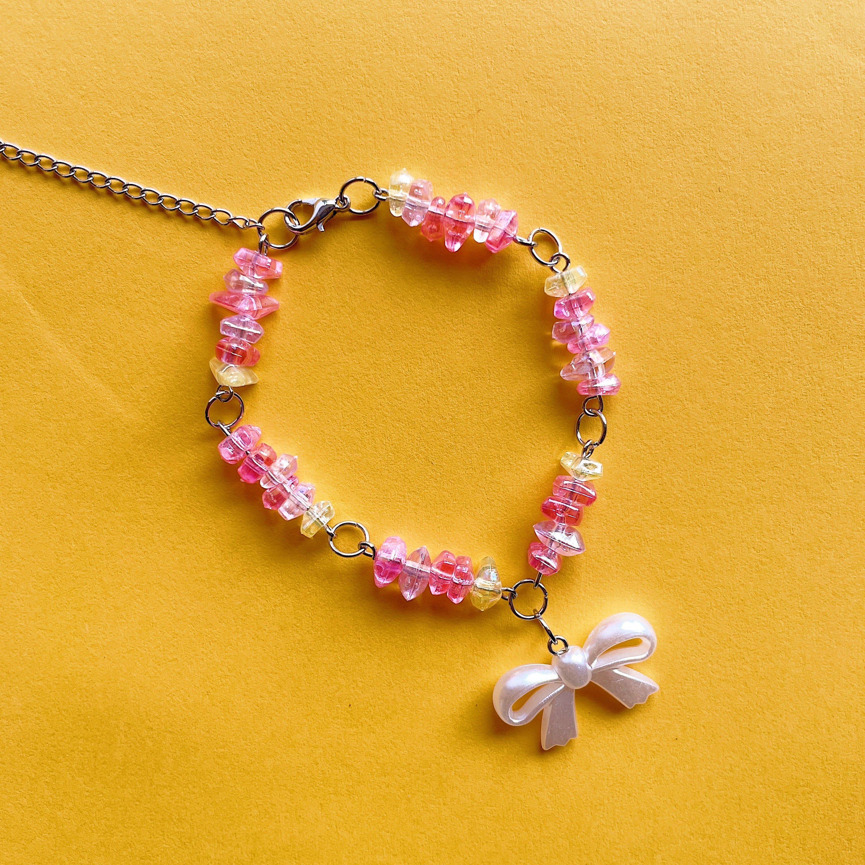 White bow bracelet ✨