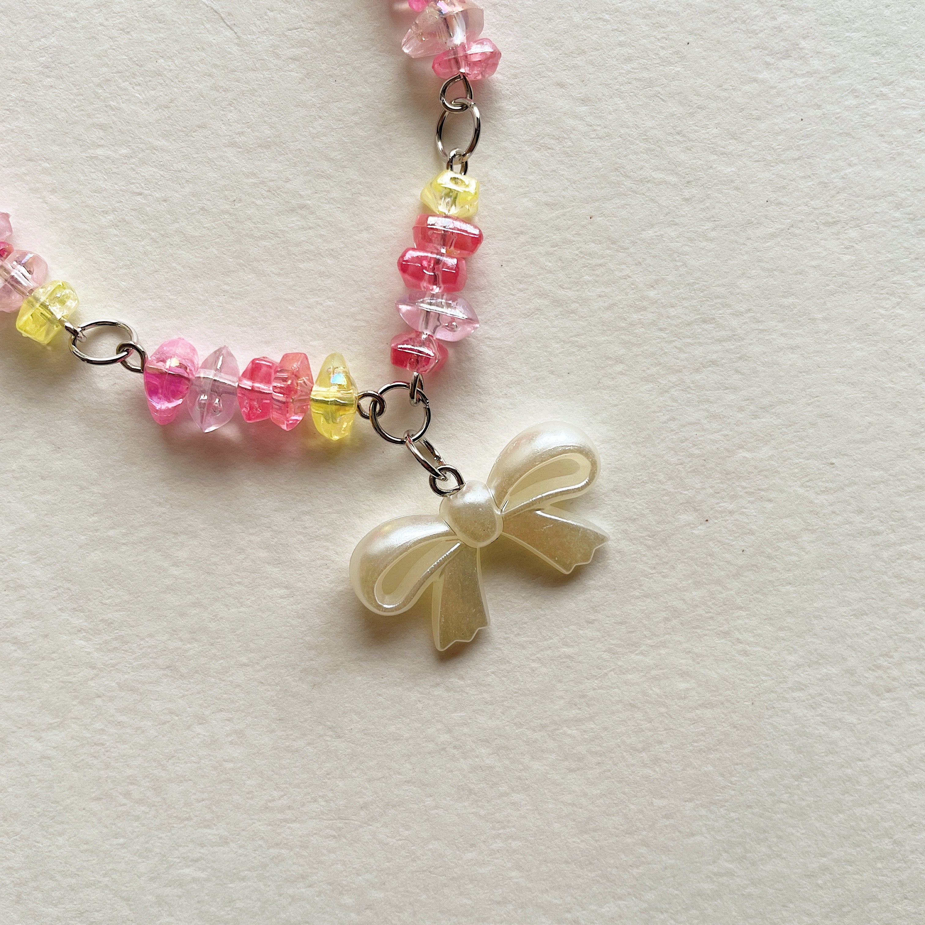 White bow bracelet ✨
