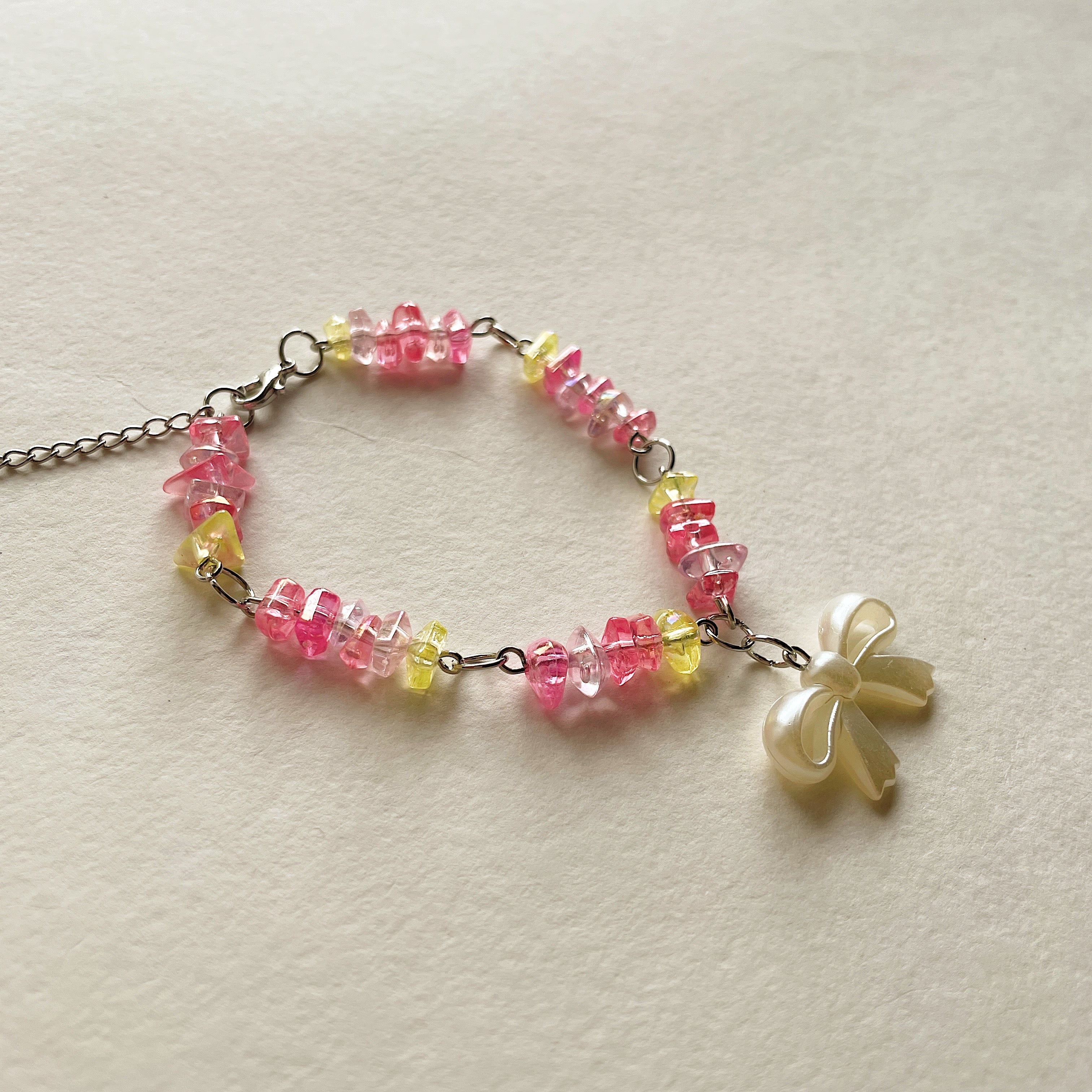 White bow bracelet ✨