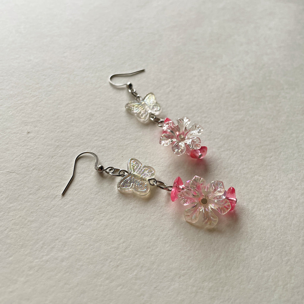 Butterfly floral earrings ✨