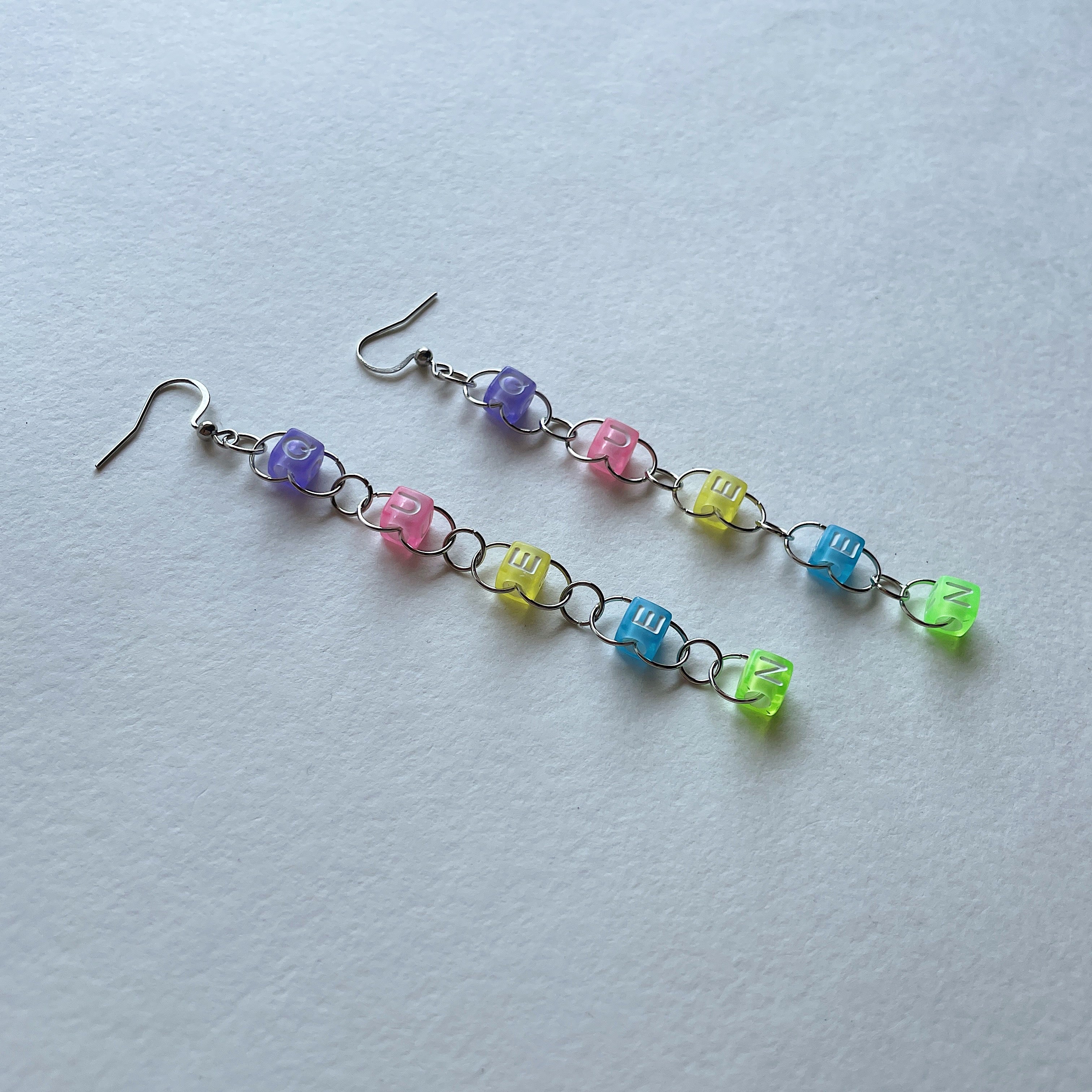 QUEEN 👑 beaded earrings ✨