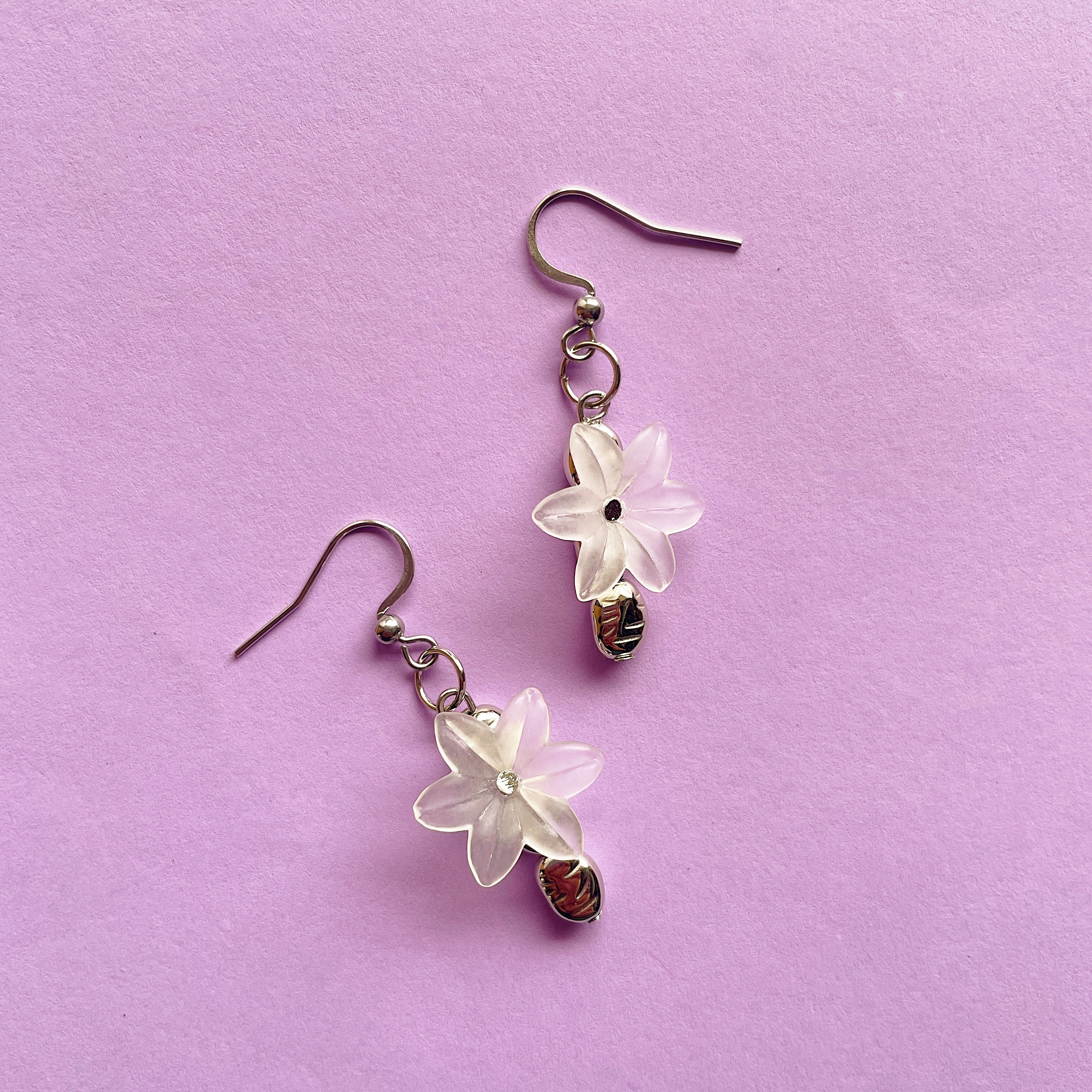 Matte flower earrings ✨
