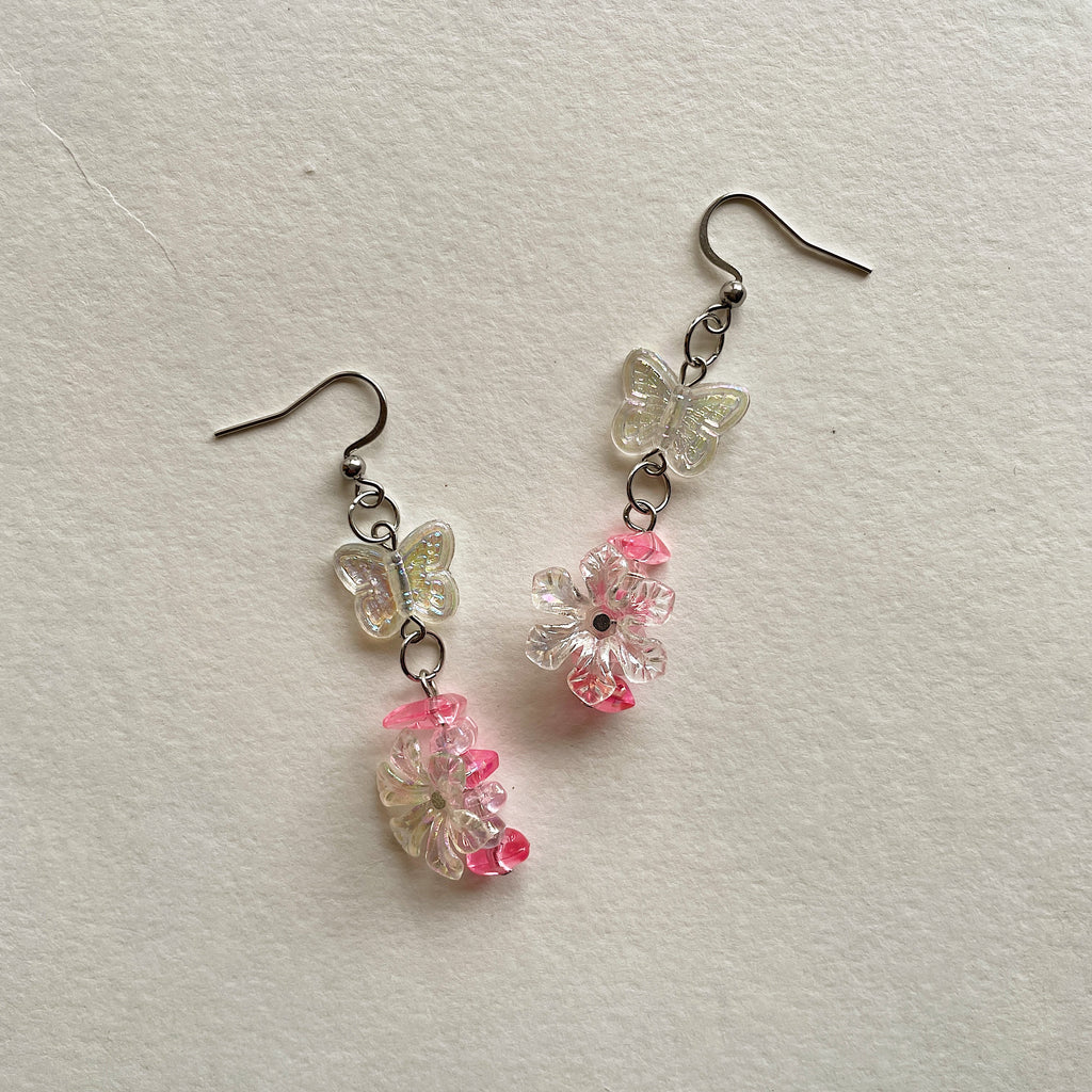 Butterfly floral earrings ✨