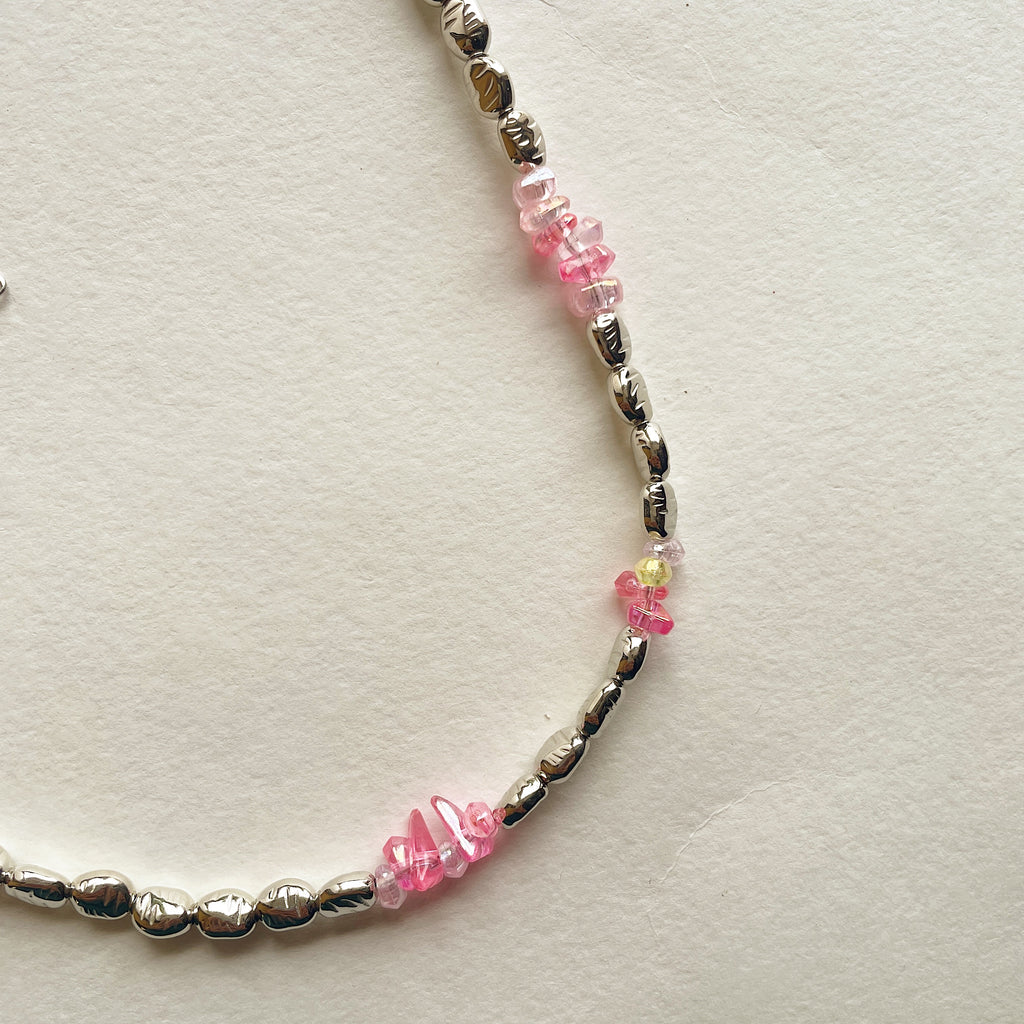 Metallic 🌼 beaded necklace ✨