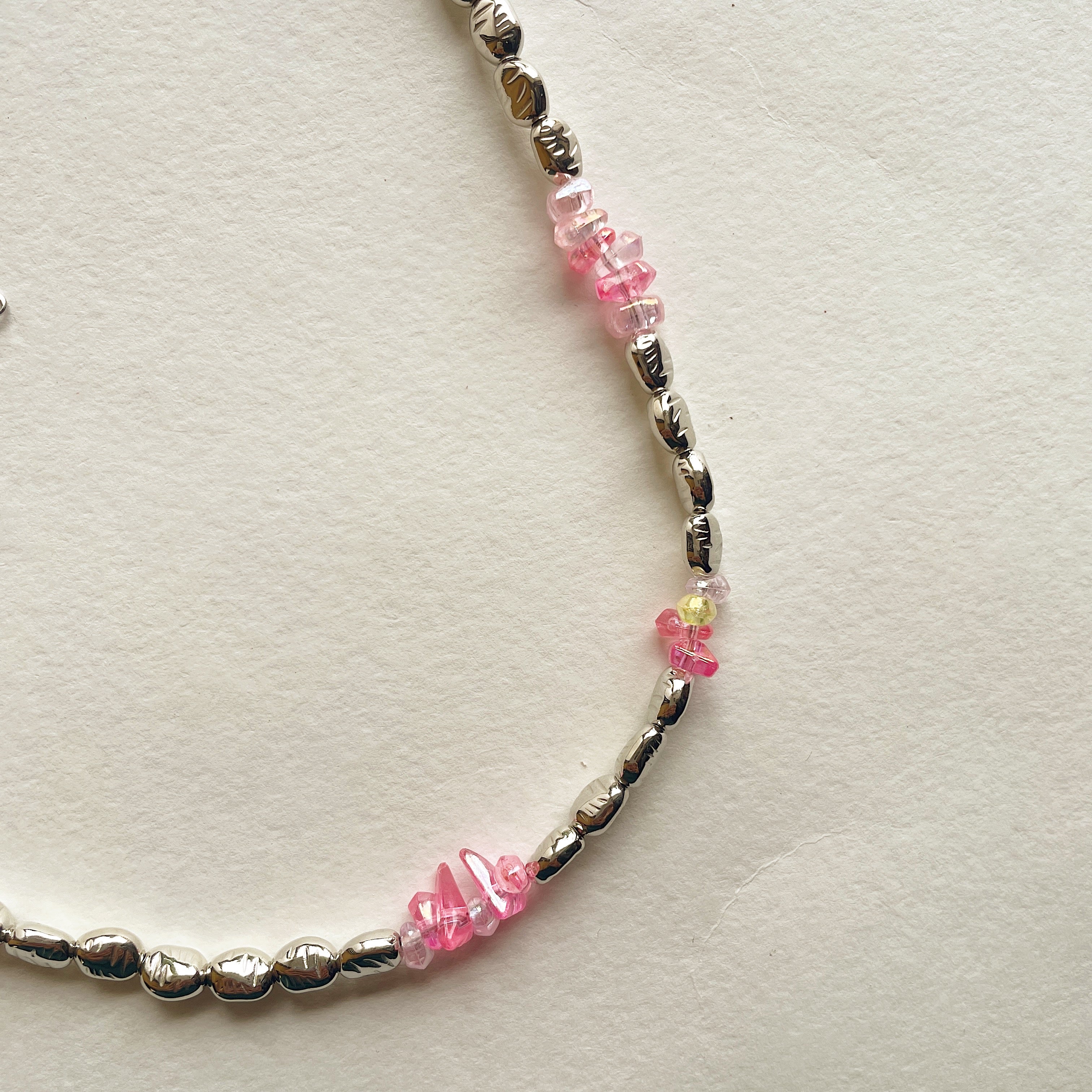 Metallic 🌼 beaded necklace ✨