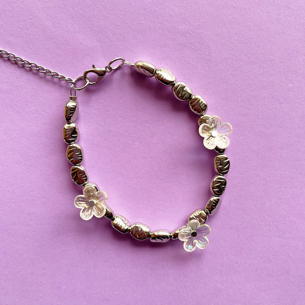 Metallic floral bracelet ✨