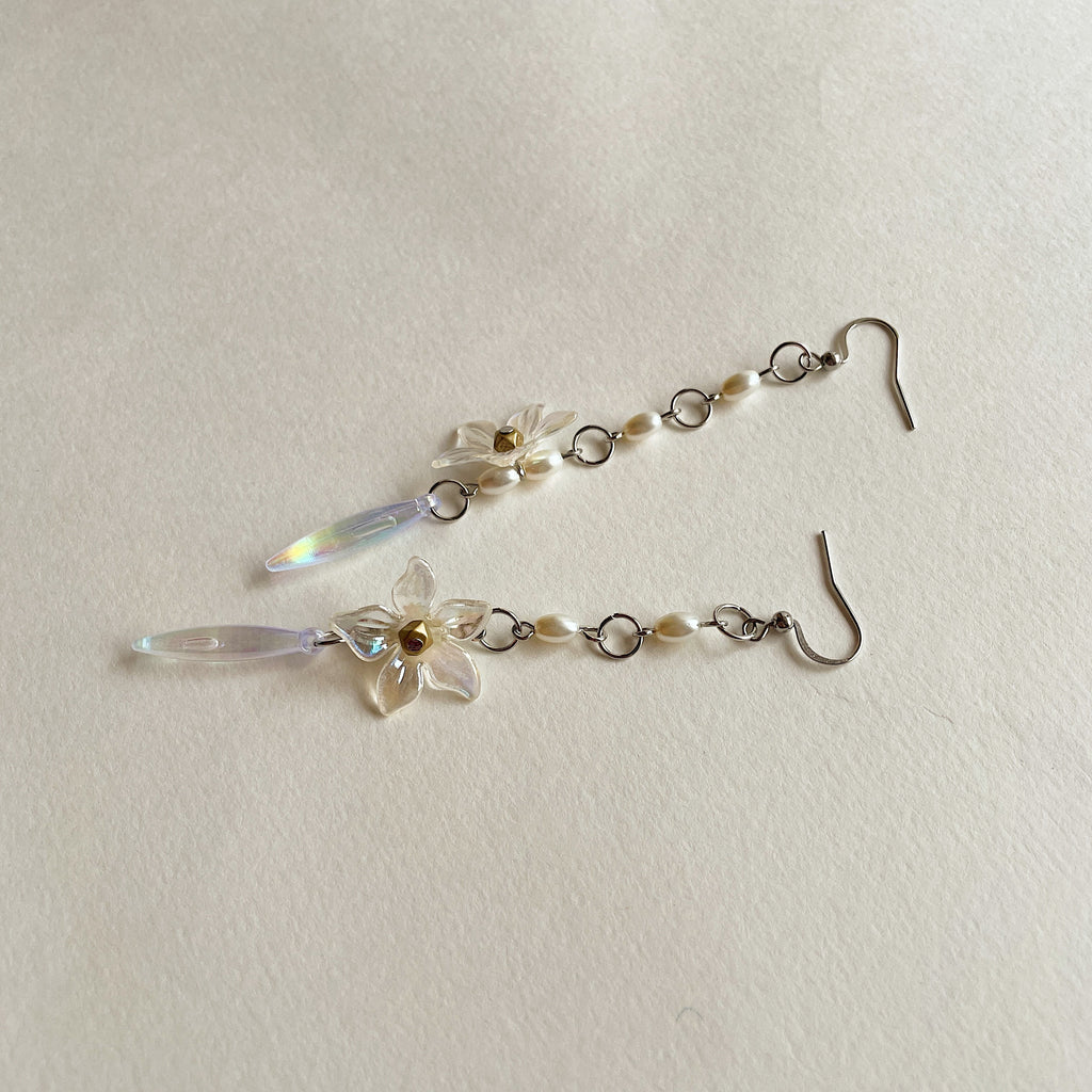 Floral longline earrings ✨