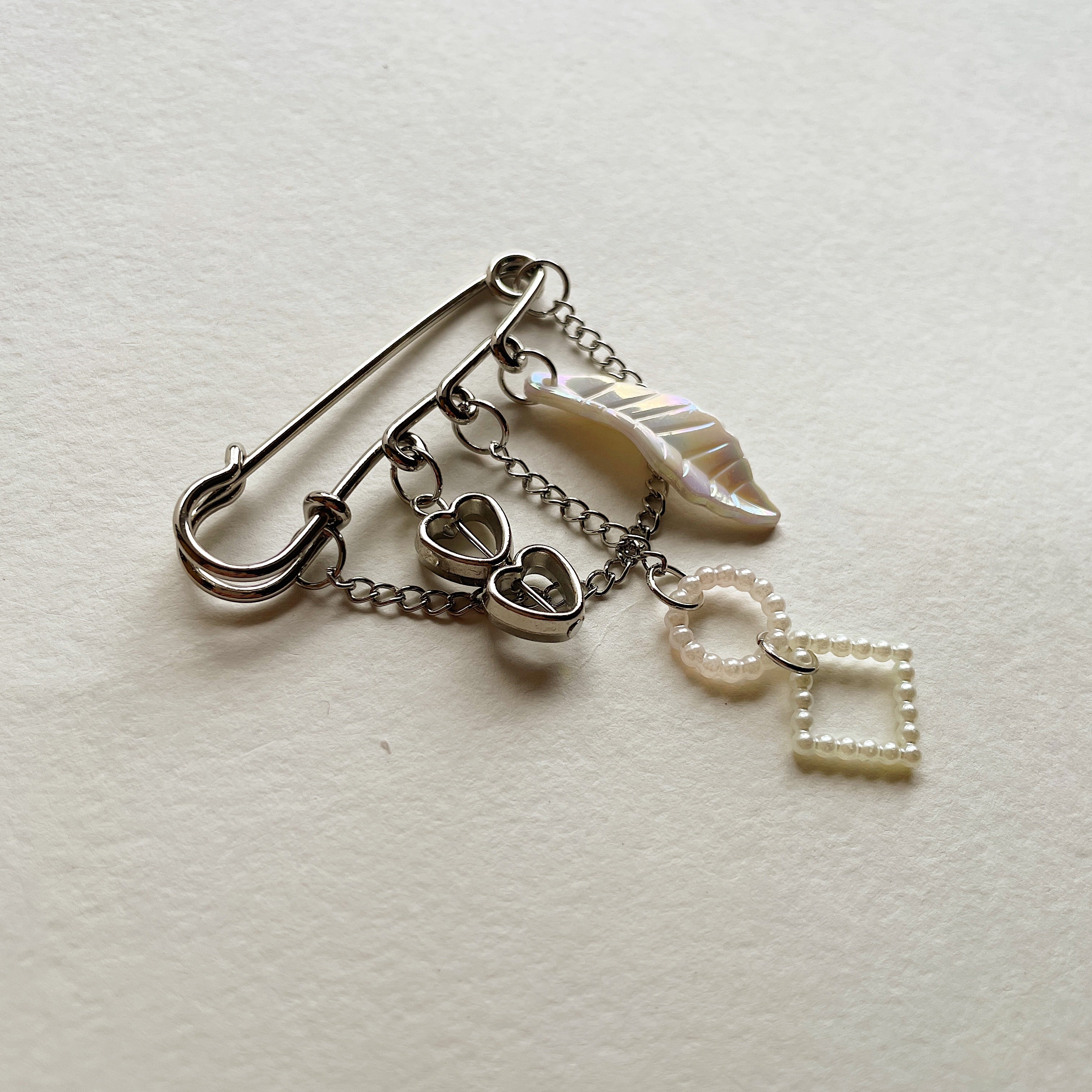 Brooch 05 ✨