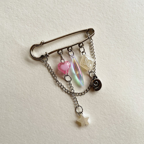 Brooch 01 ✨