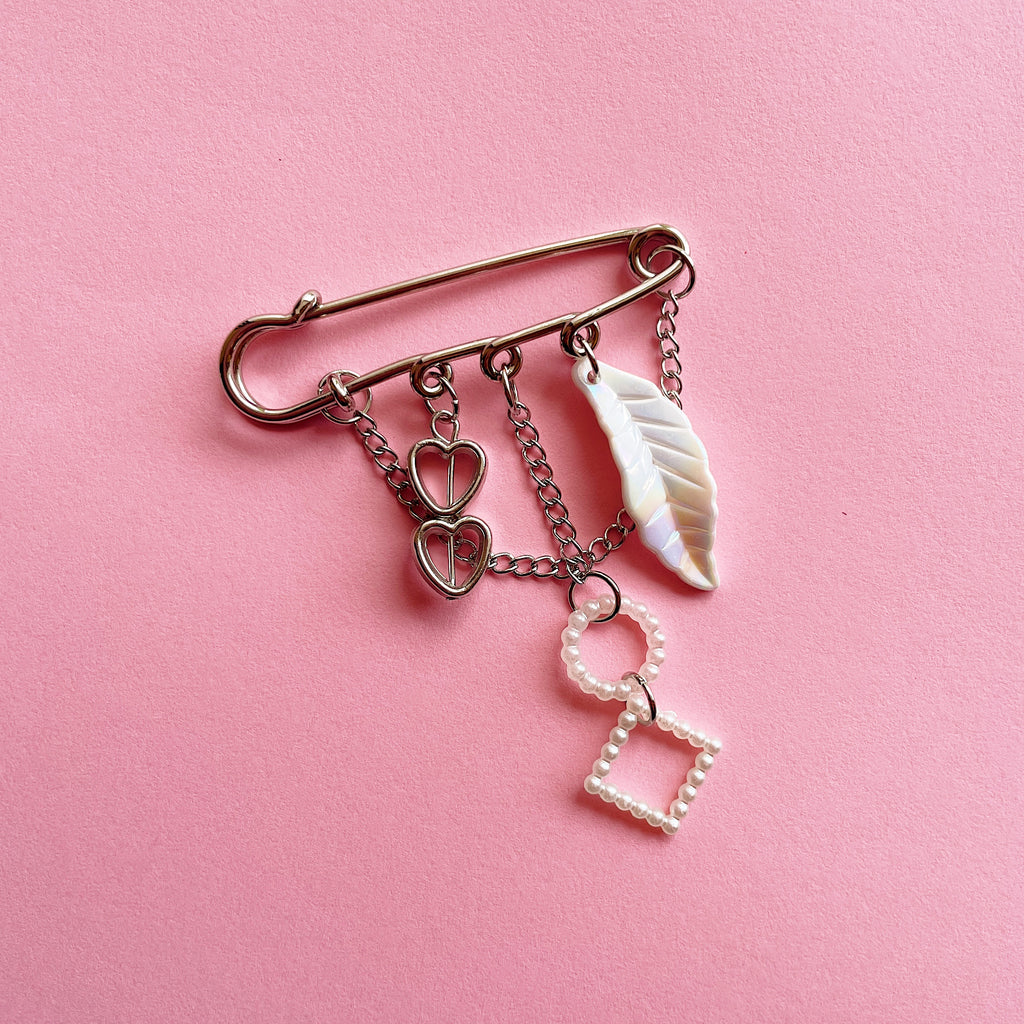 Brooch 05 ✨