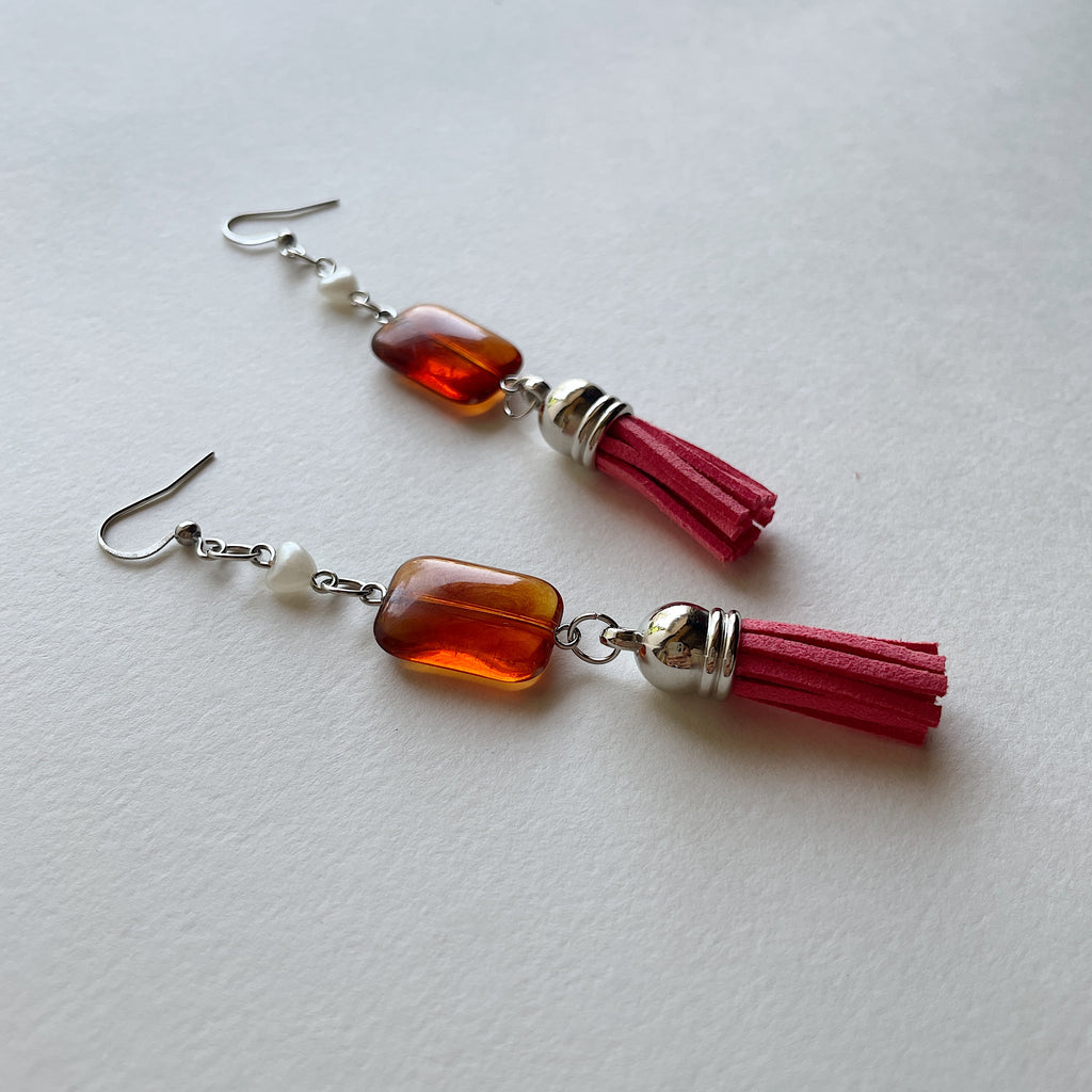 🤍 + caramel + pink tassel earrings ✨