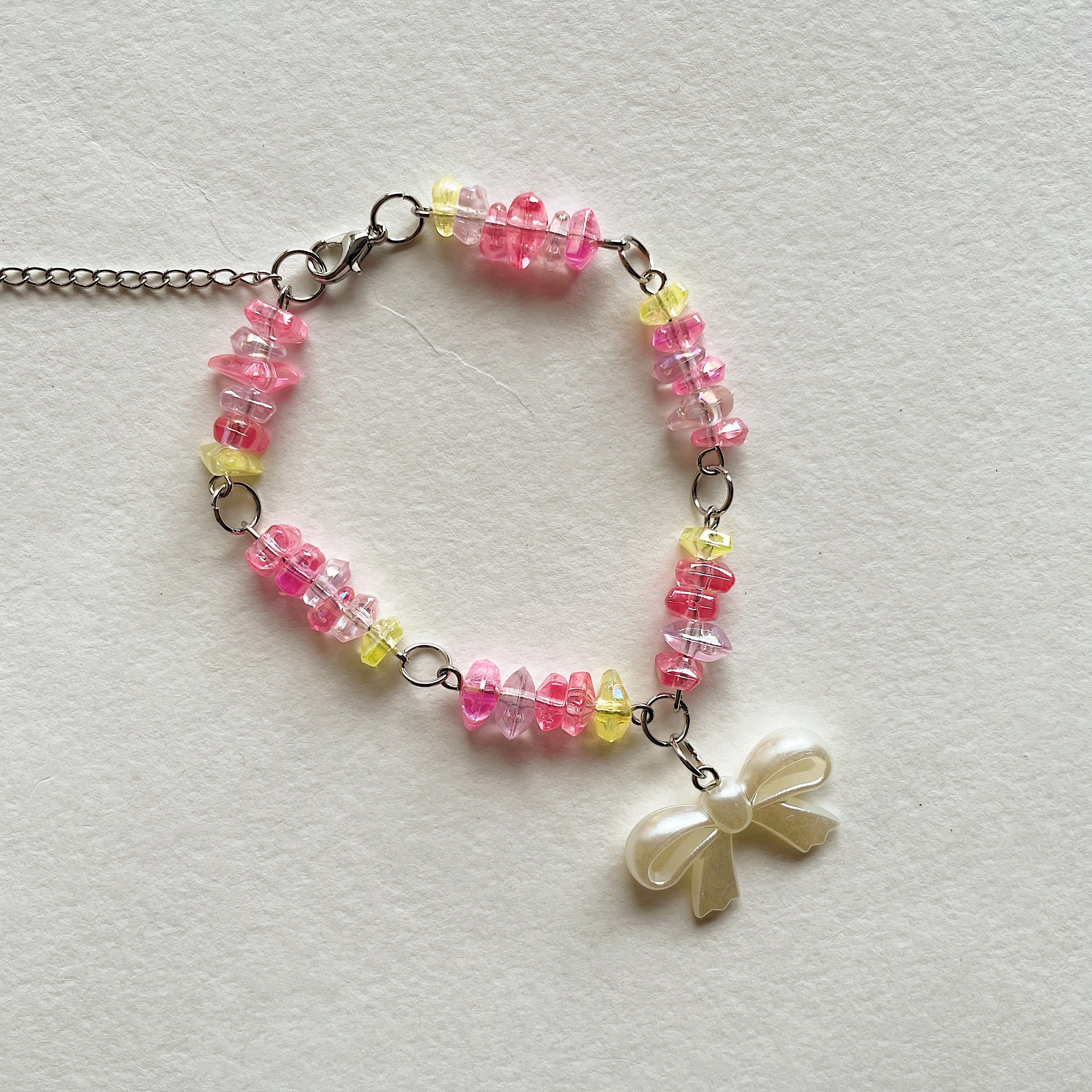 White bow bracelet ✨