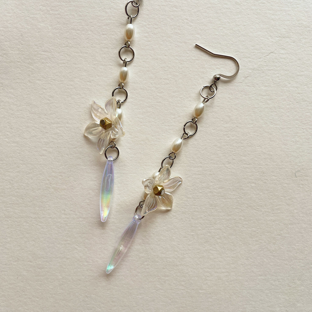 Floral longline earrings ✨