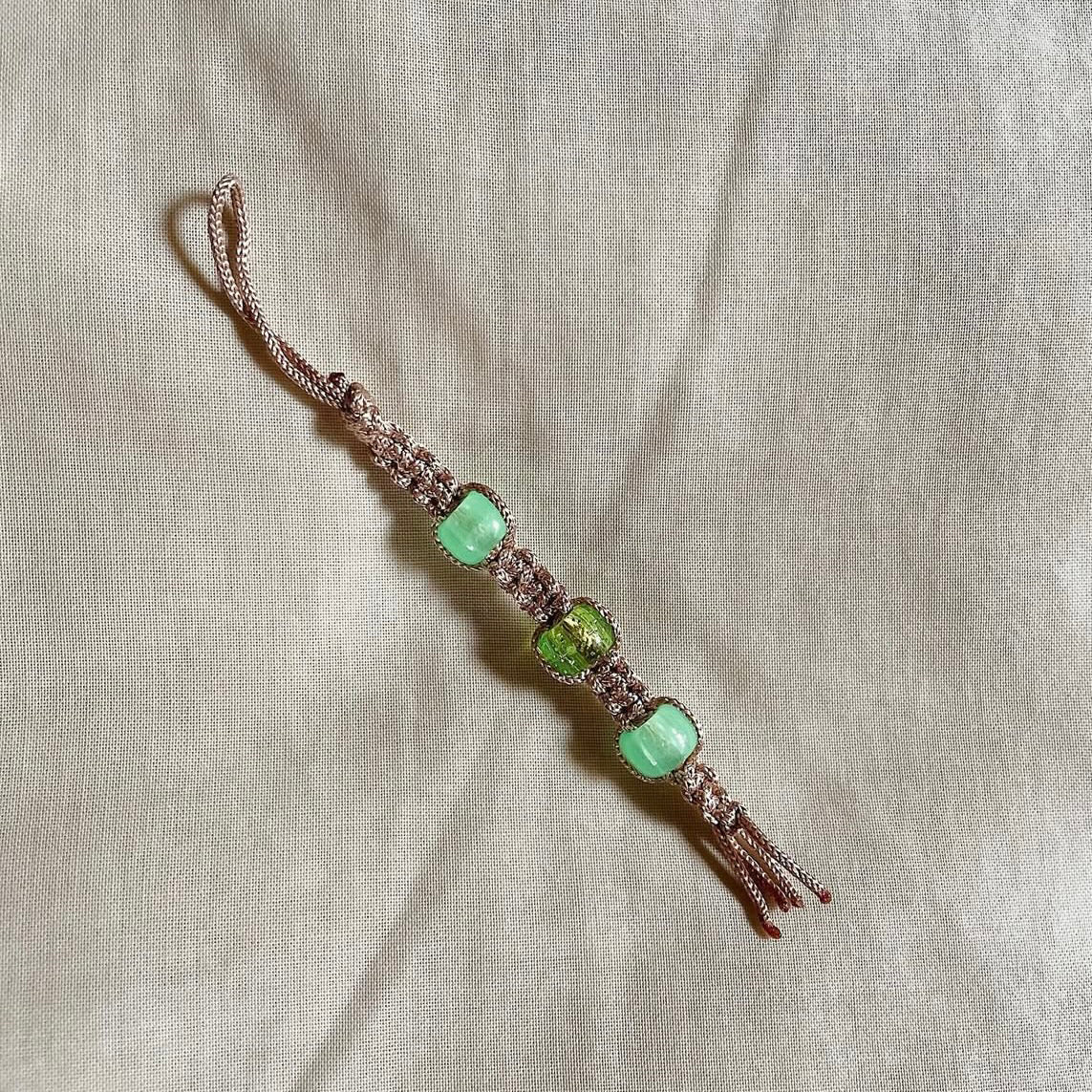 Green beaded phone/bag charm ✨
