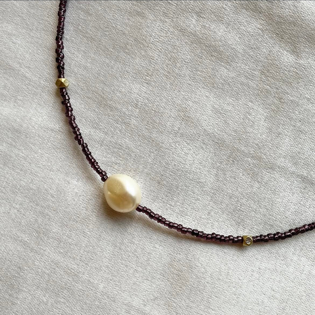 Deep purple & pearl beaded necklace ✨