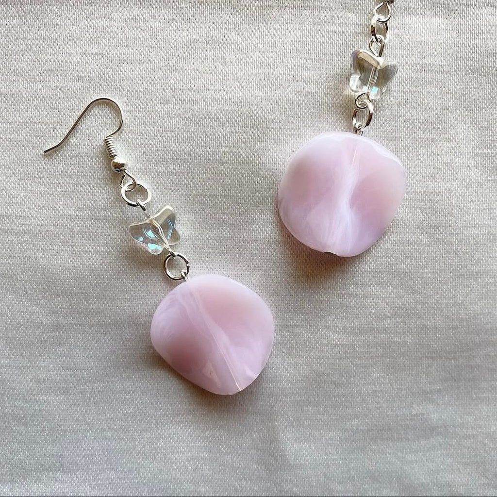 Rose + 🦋 beaded earrings ✨