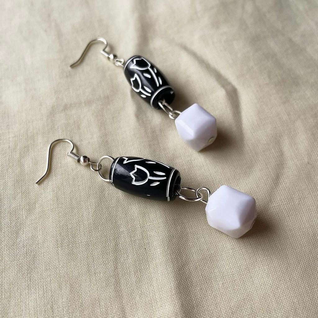 Tulip 🌷and ivory beaded earrings ✨