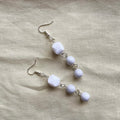Ivory & light grey beaded earrings ✨