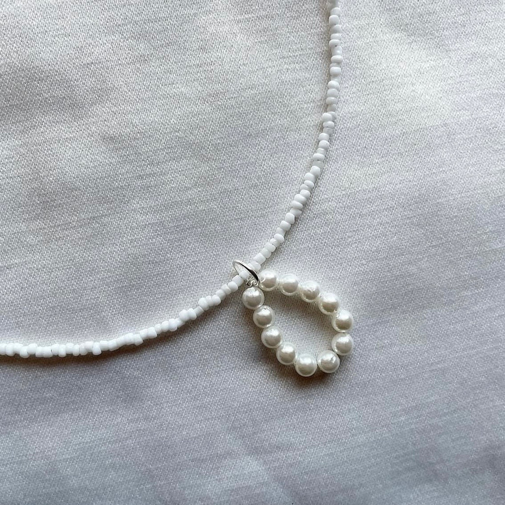 Pearl loop beaded necklace ✨