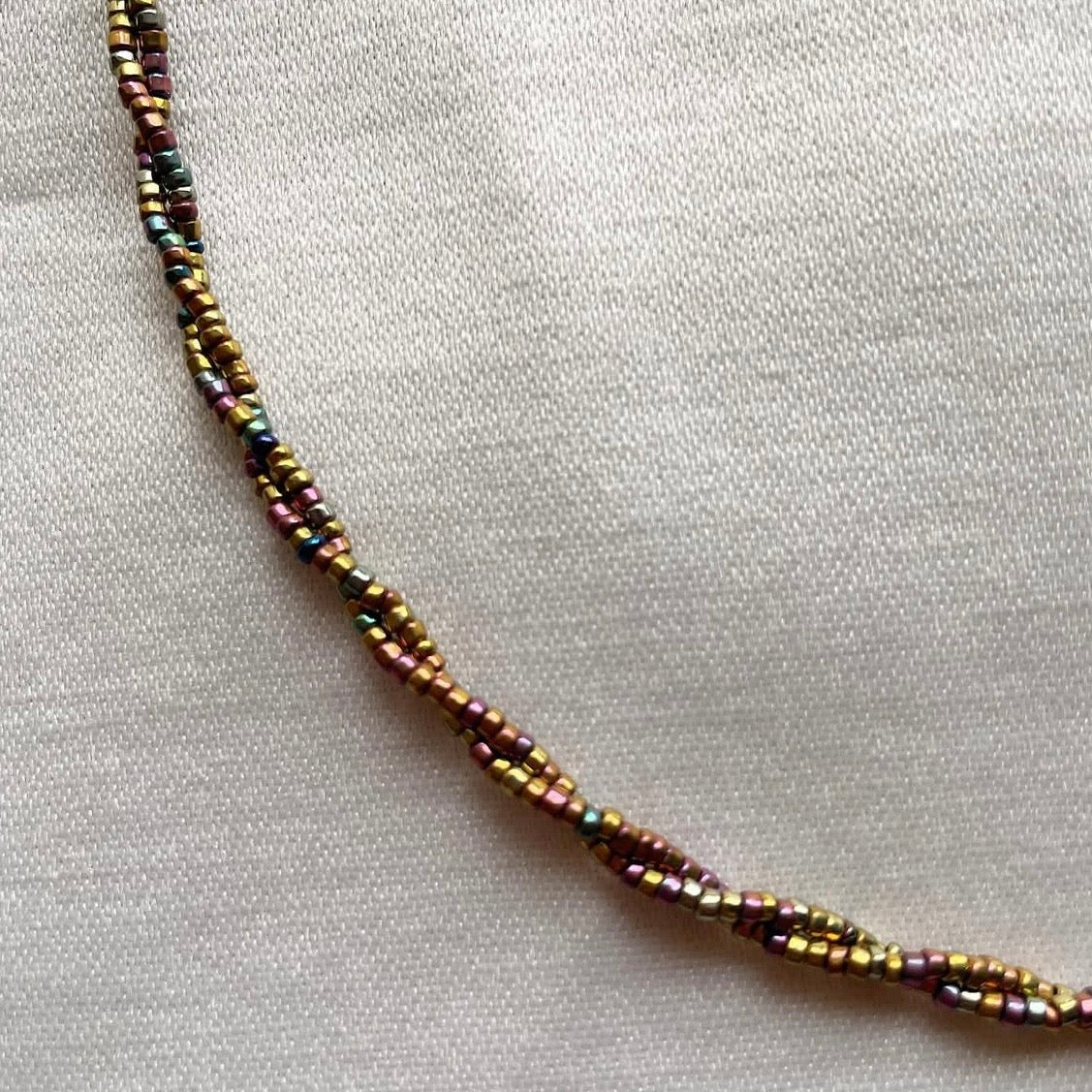 Twisted multicoloured ⭐️ beaded necklace ✨