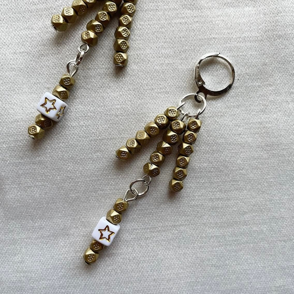 Muted gold ⭐ beaded earrings ✨