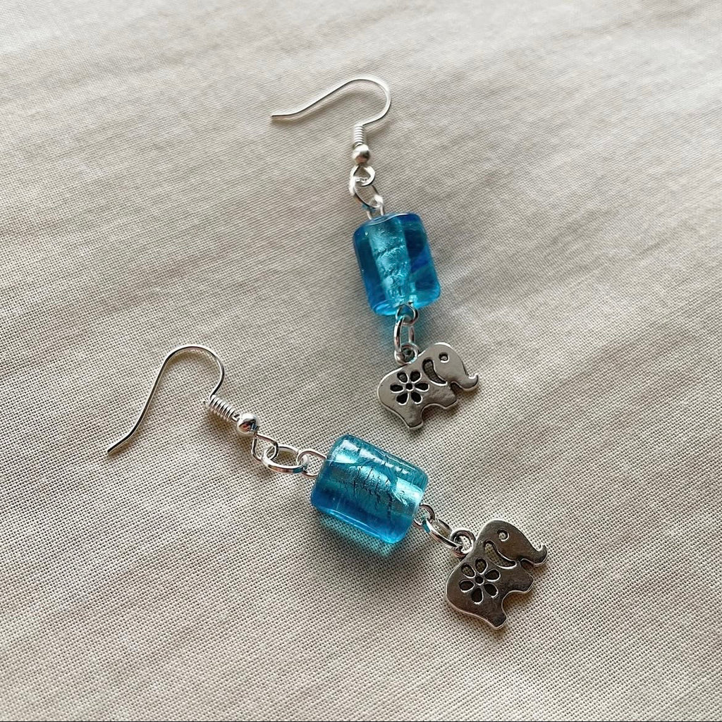 Clear ocean & 🐘 beaded earrings ✨