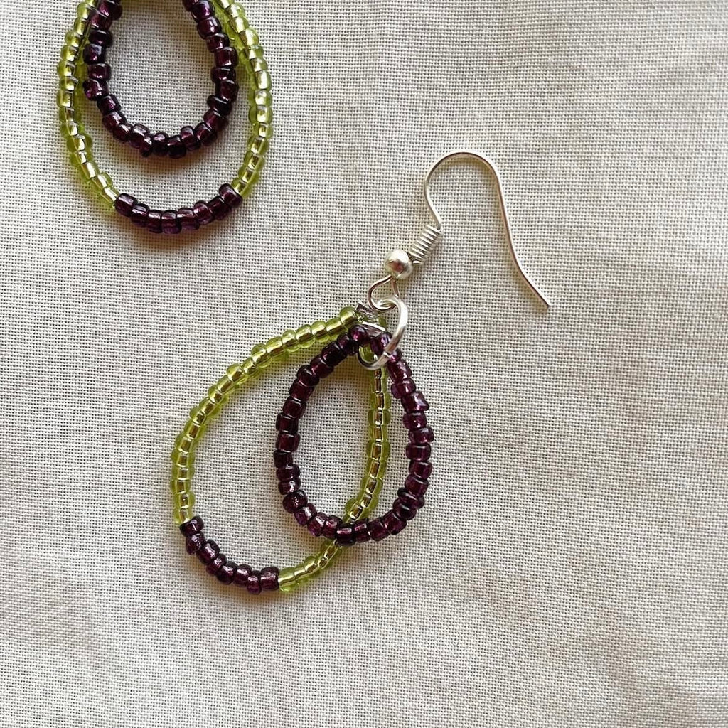 Fern & deep purple loop beaded earrings ✨