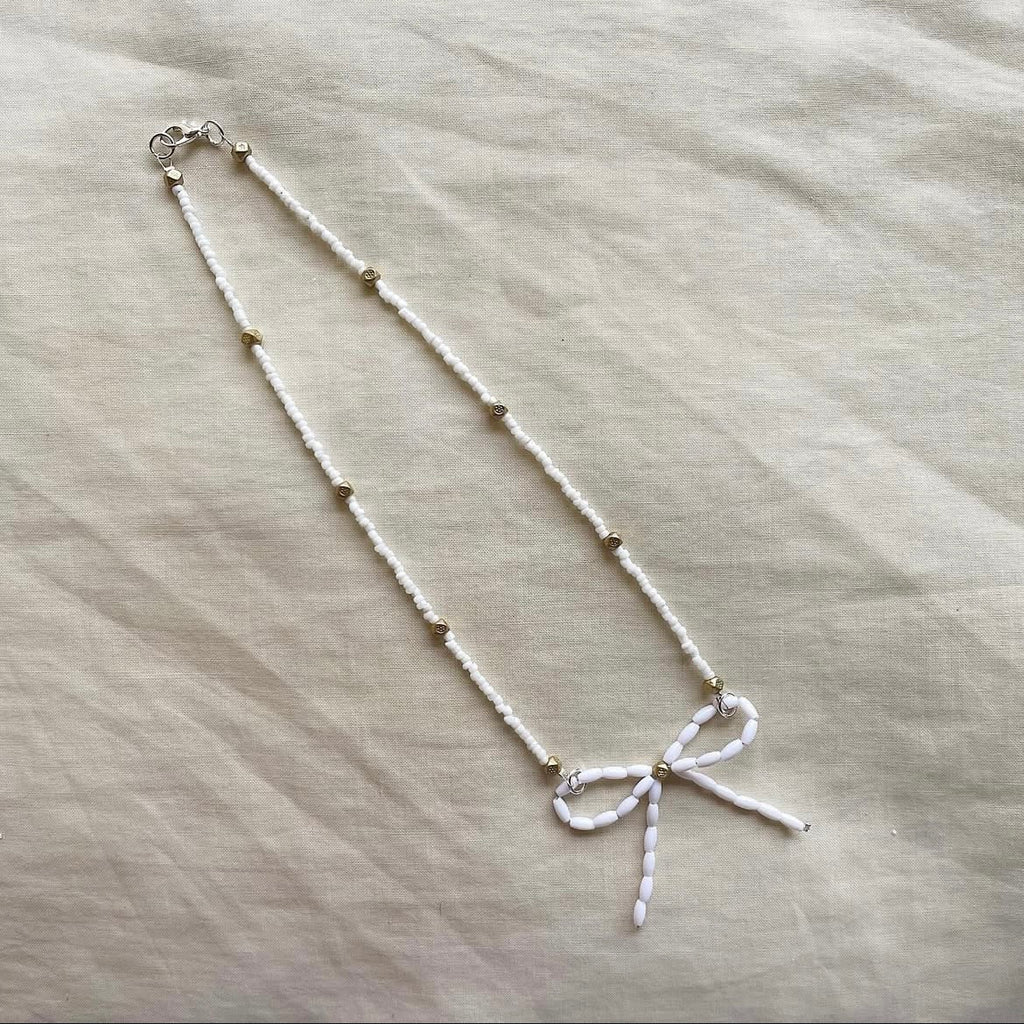 Bow 01 beaded necklace ✨