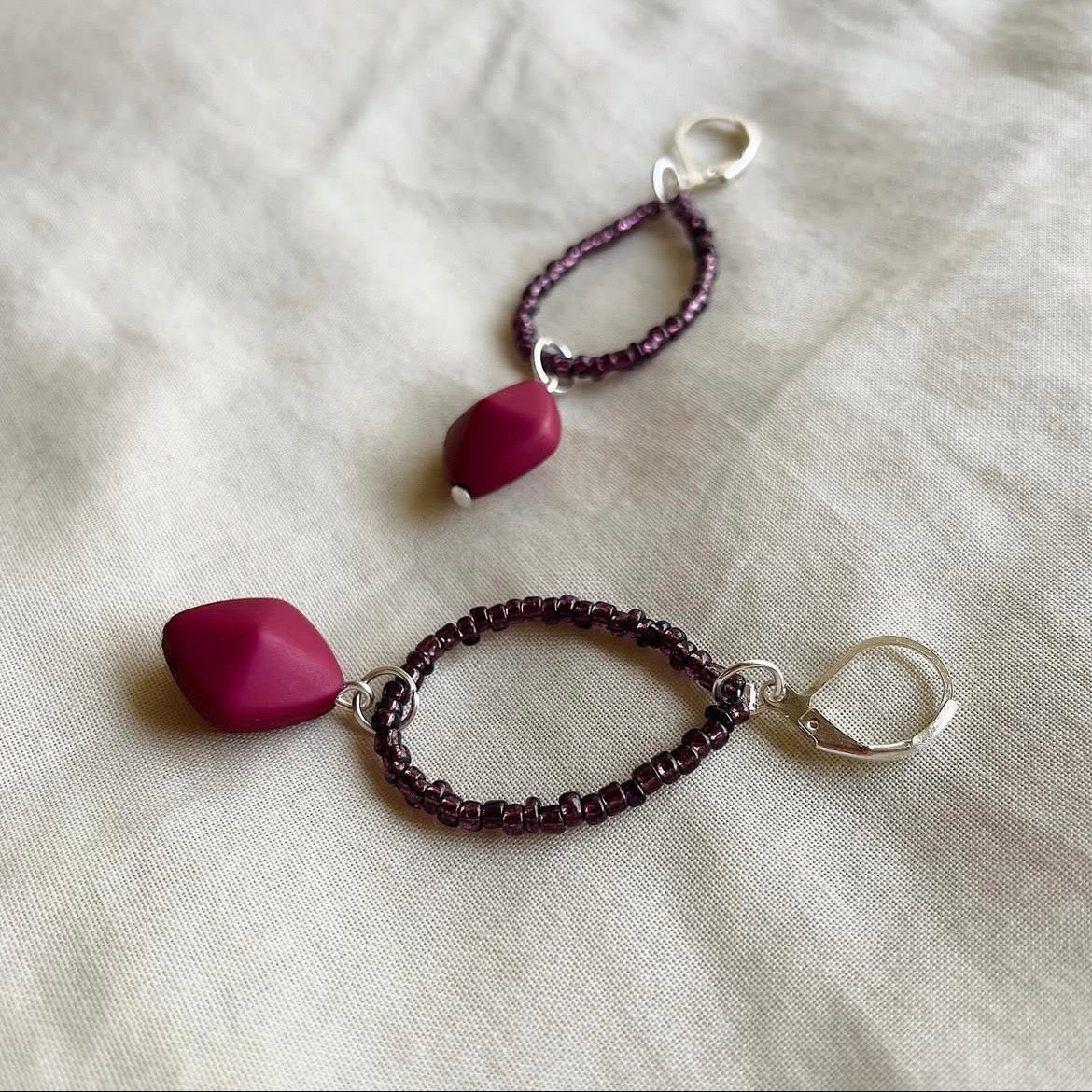 Deep purple ♦️ beaded earrings ✨
