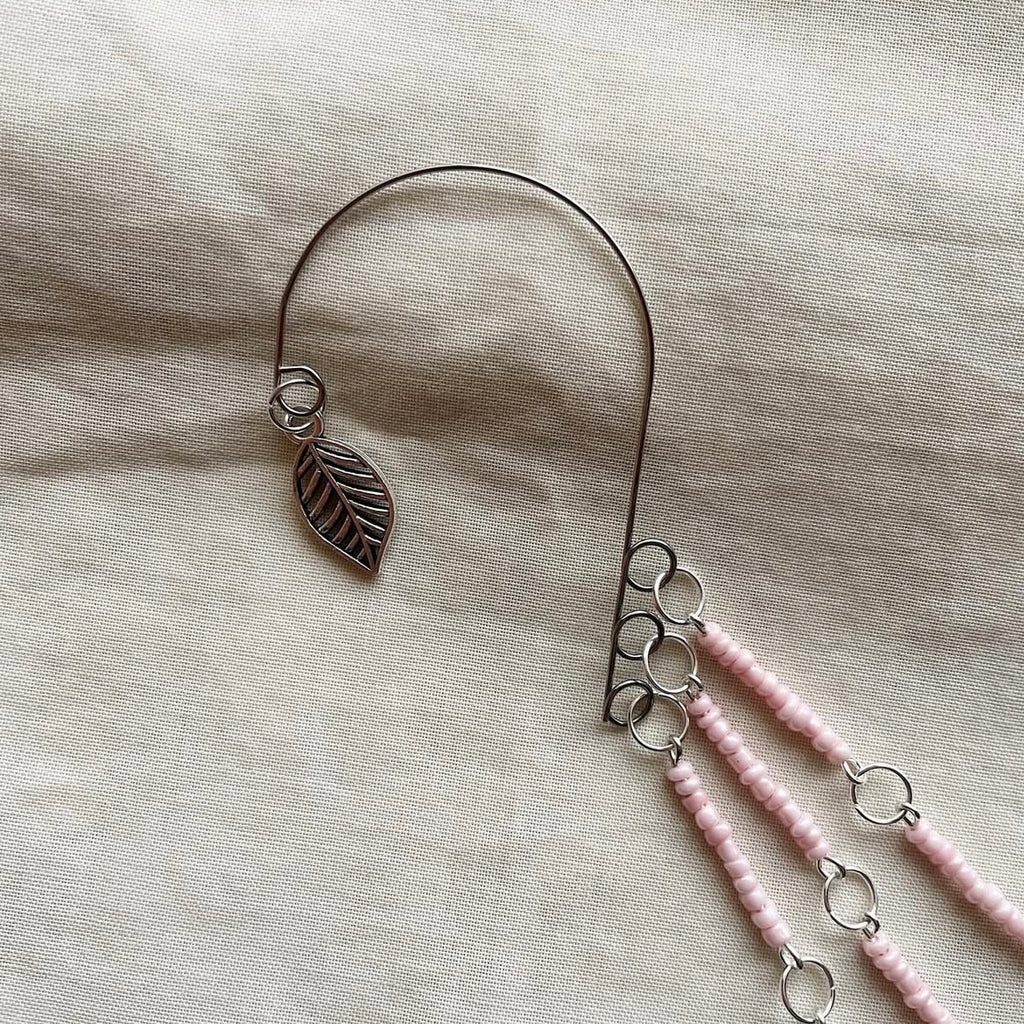 Peach 🍃 beaded ear cuff ✨