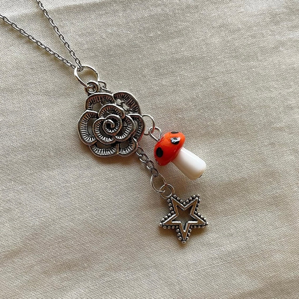 Big rose 🍄 ⭐ pendant necklace ✨