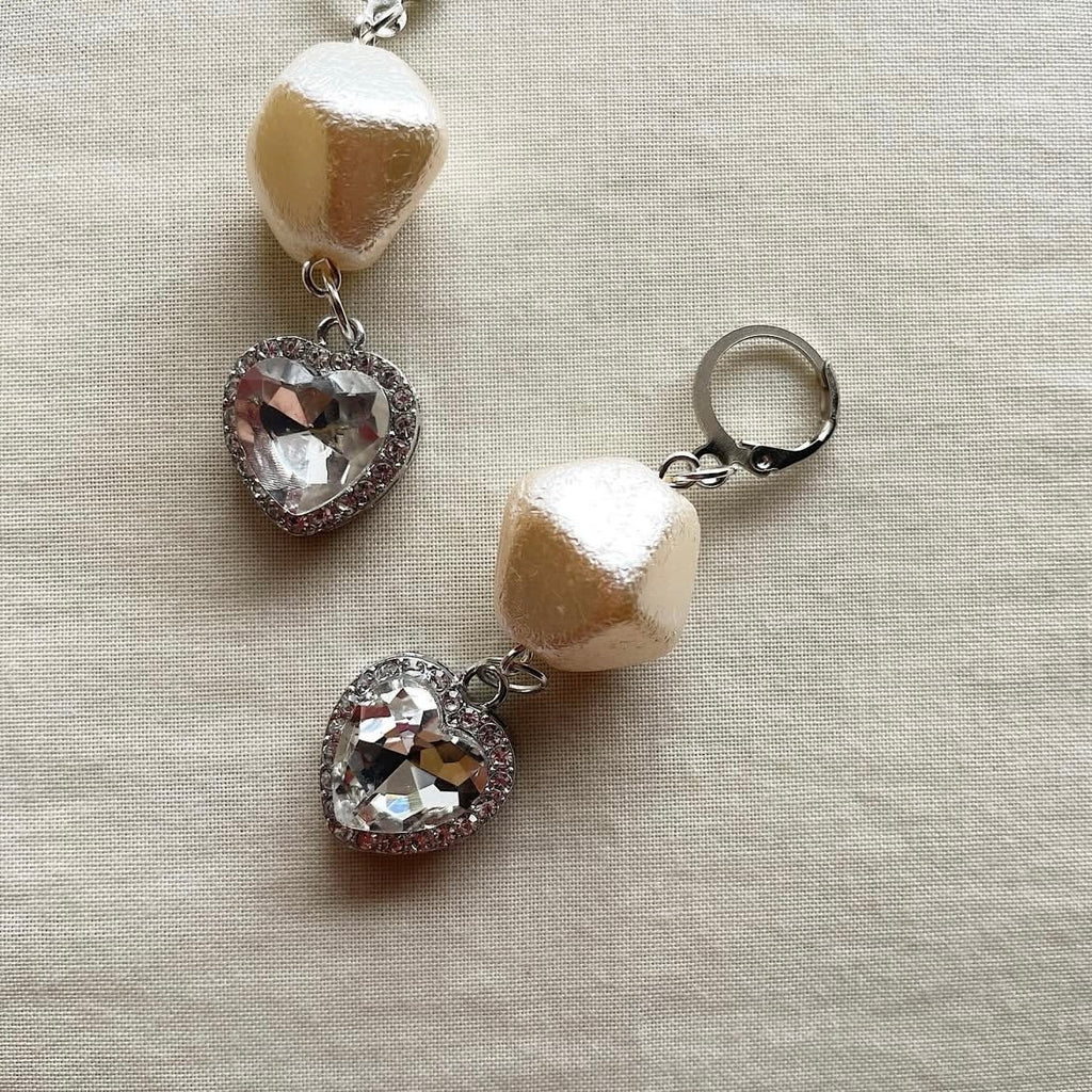 Sparkling heart beaded earrings ✨