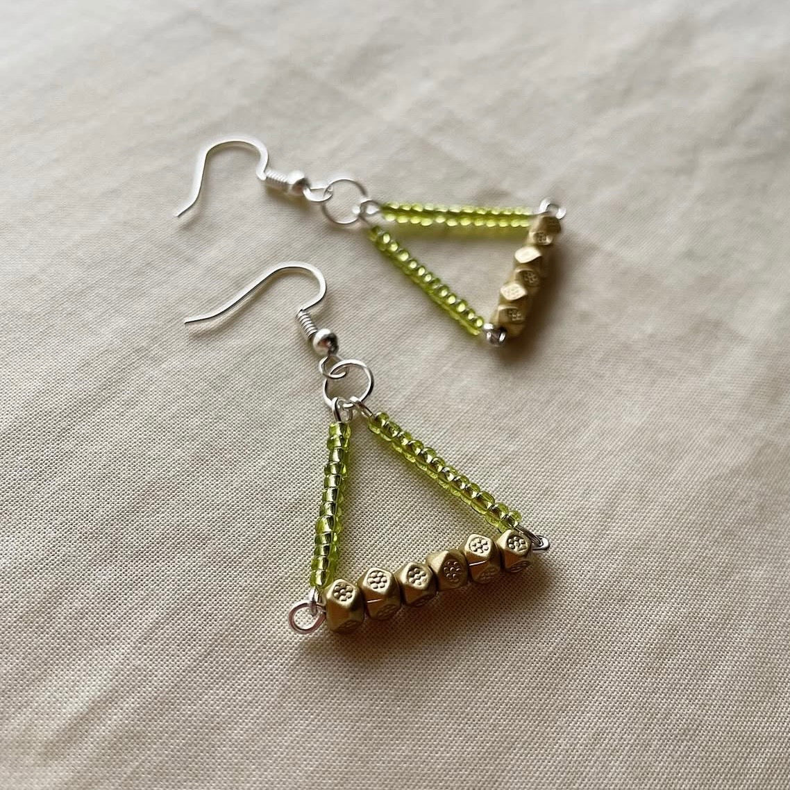 Triangular beaded earrings ✨