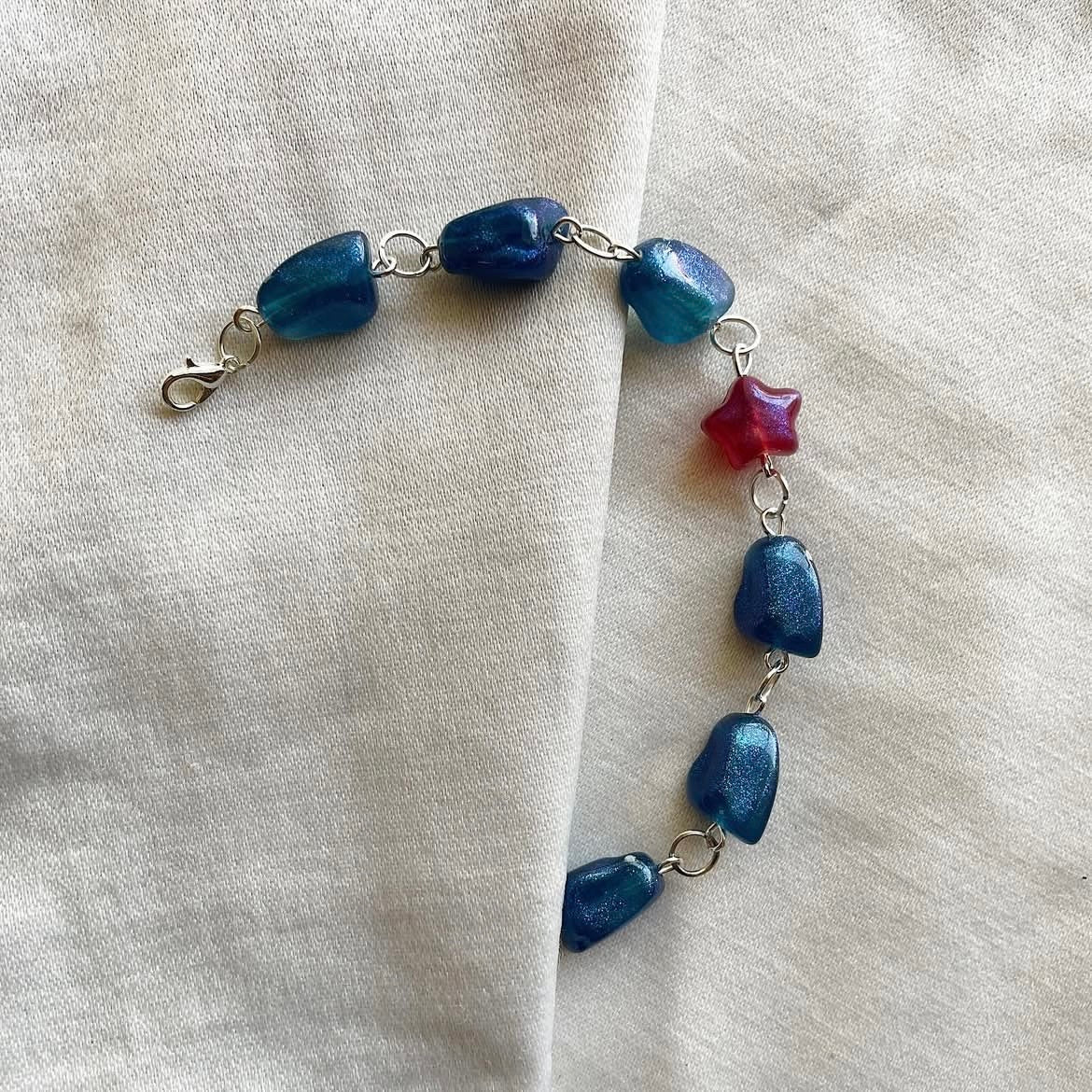 Blue glitter & pink star beaded bracelet ✨
