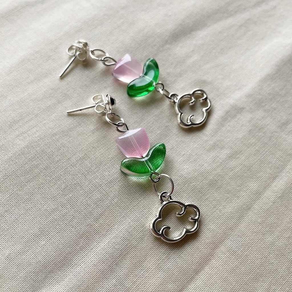 🌷☁️ beaded earrings ✨