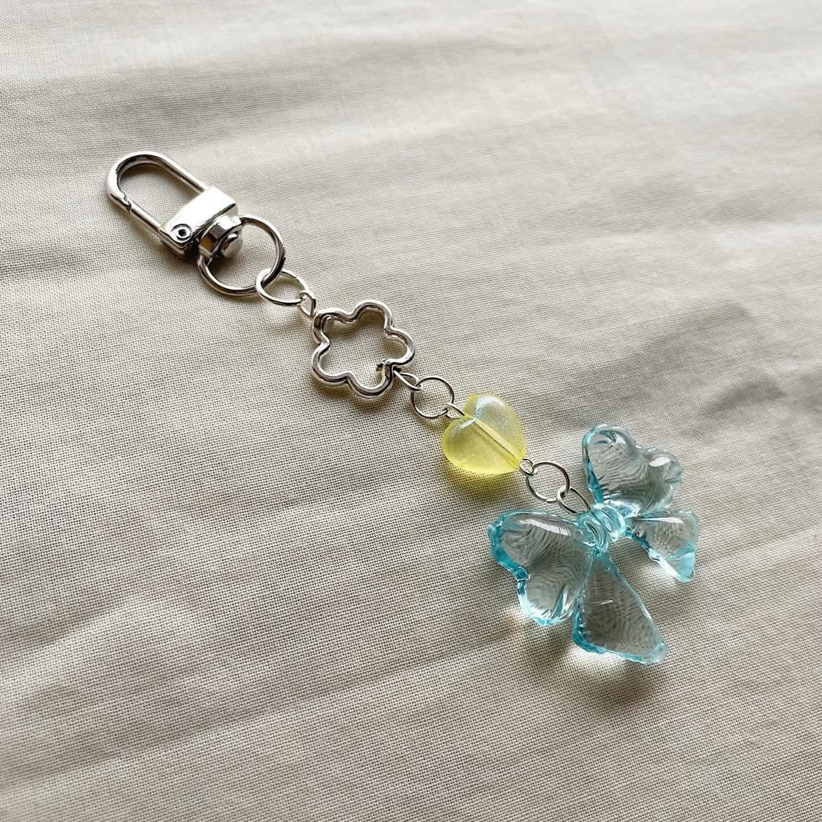 🌸💛🎀 keychain ✨