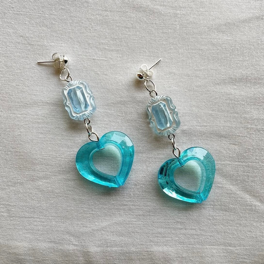 Blue heart 🩵 beaded earrings ✨