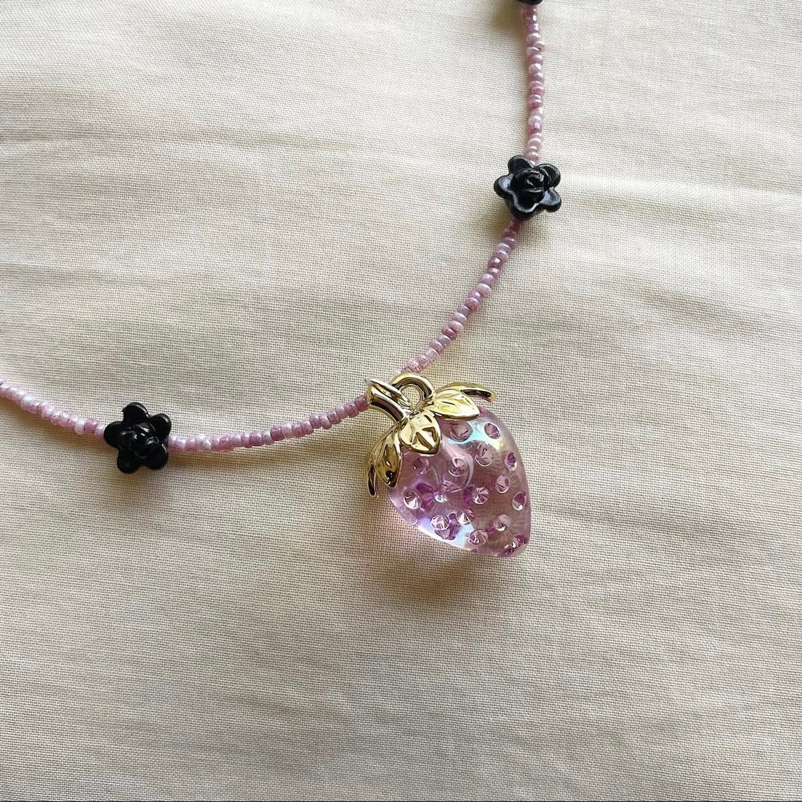 Big 🍓 necklace ✨