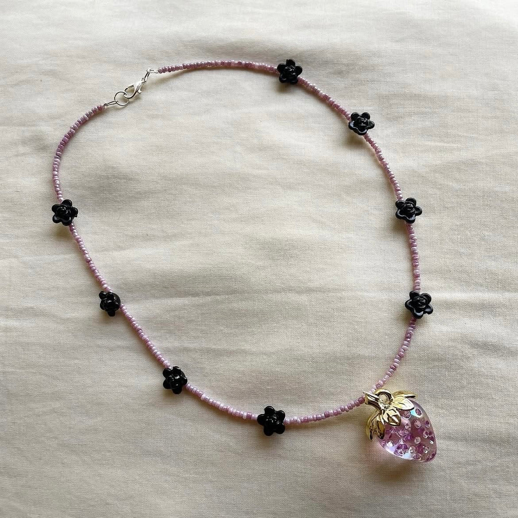 Big 🍓 necklace ✨