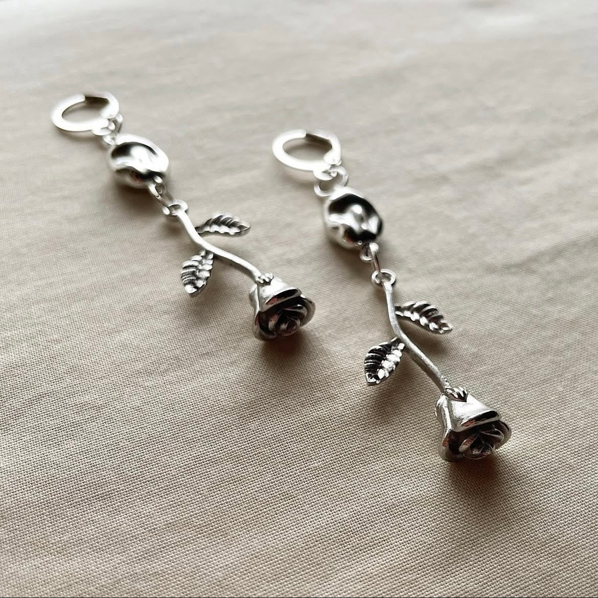 Rose beaded earrings ✨