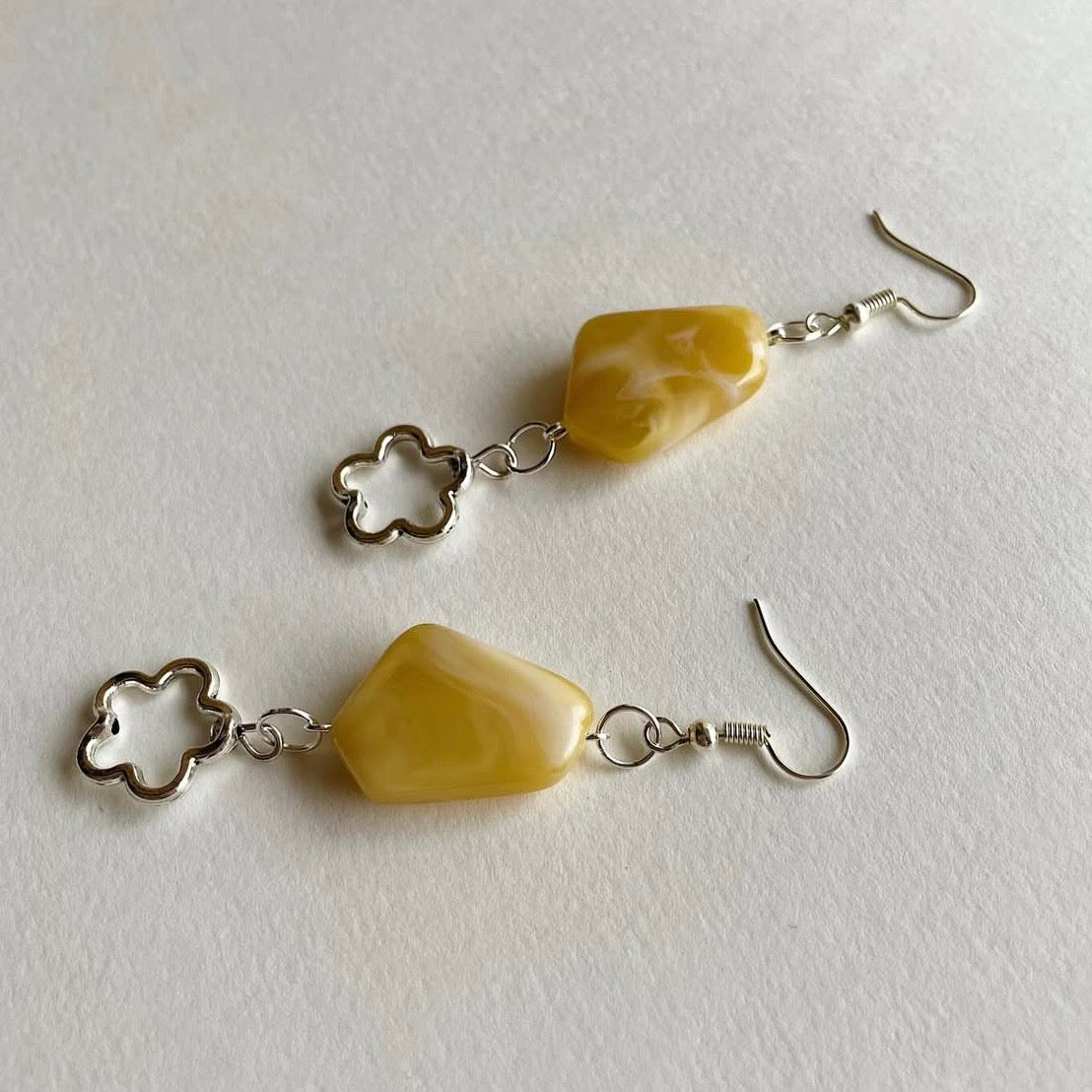 Mango dolly 🌸 beaded earrings ✨