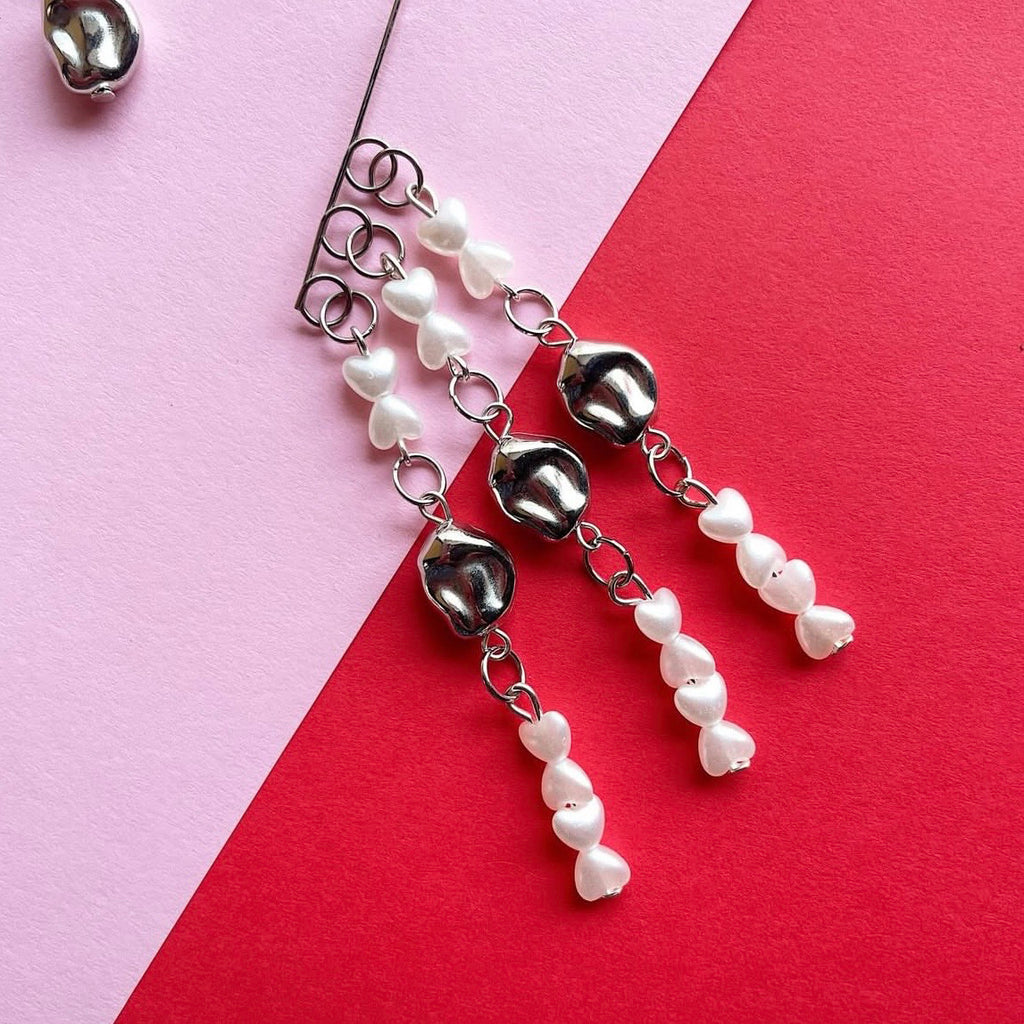 Mini hearts beaded ear cuff ✨