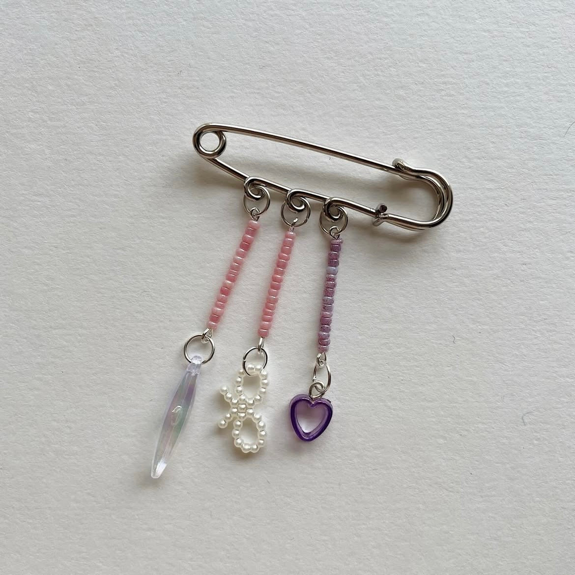 🎀 💜 brooch ✨