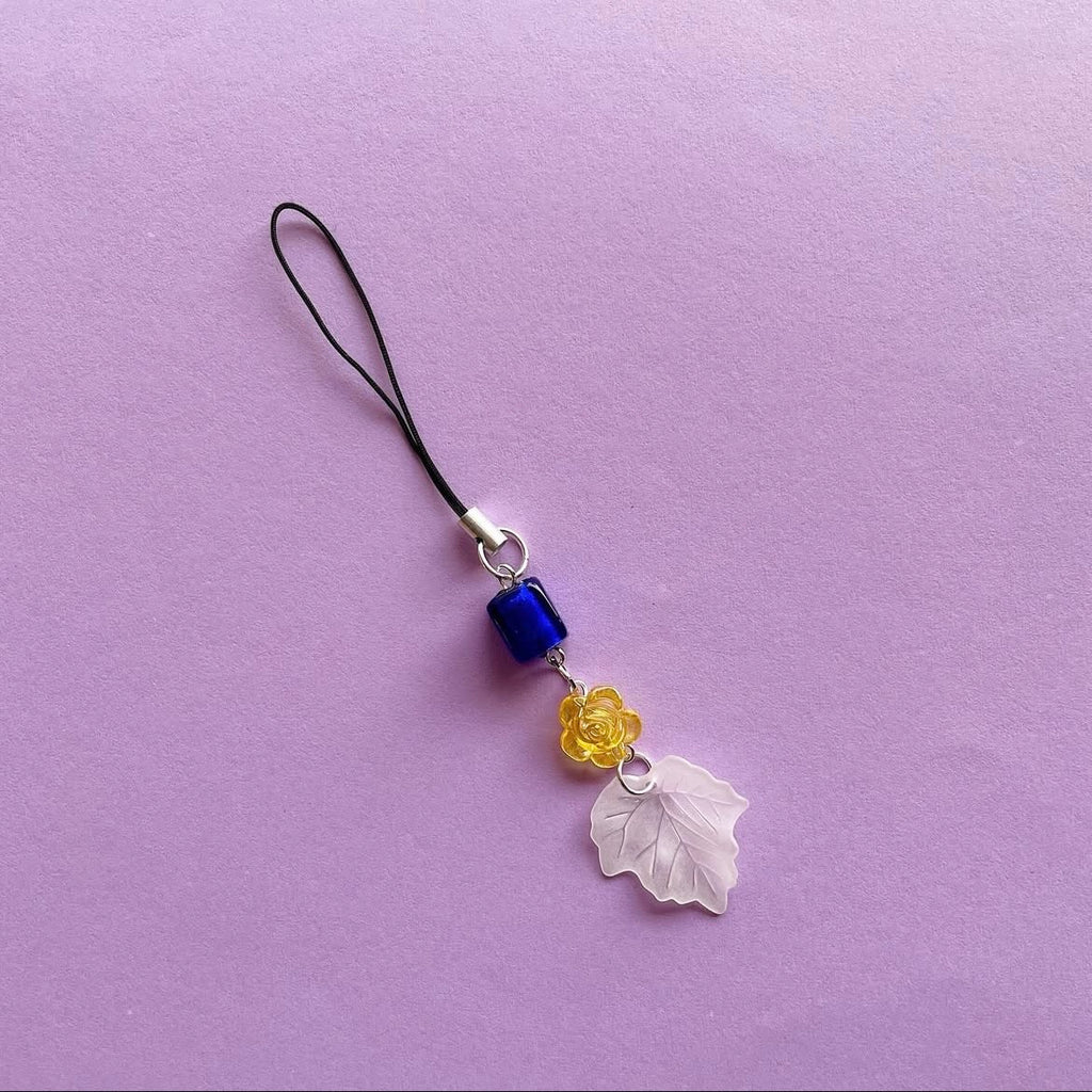 🍁 phone/bag charm ✨