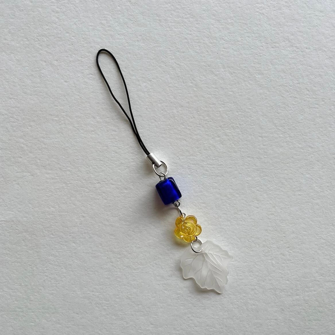 🍁 phone/bag charm ✨