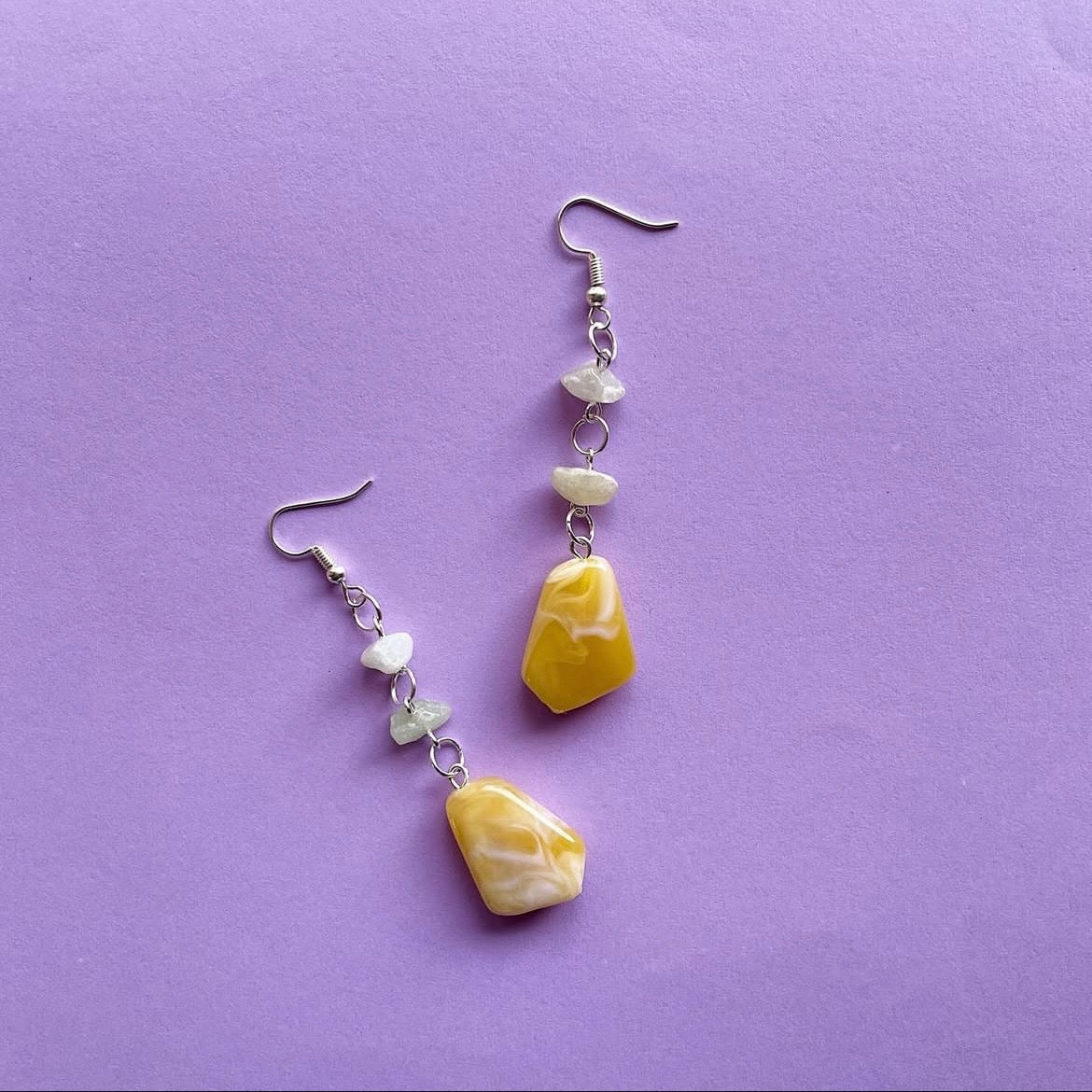 Mismatched mango dolly earrings ✨