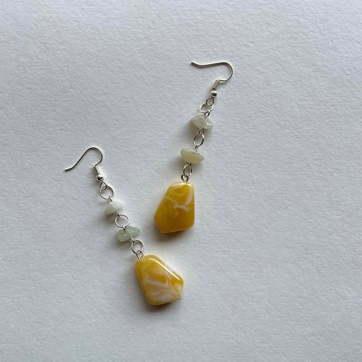 Mismatched mango dolly earrings ✨