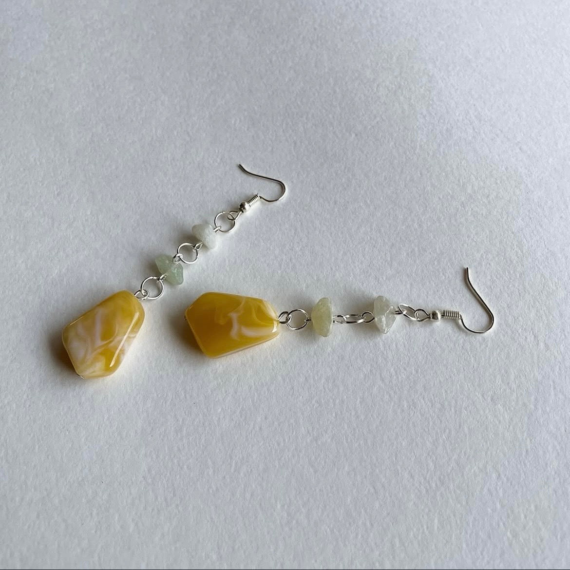 Mismatched mango dolly earrings ✨