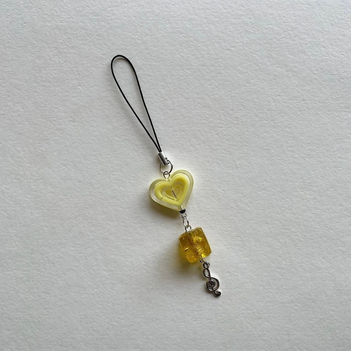 💛 phone/bag charm ✨✨